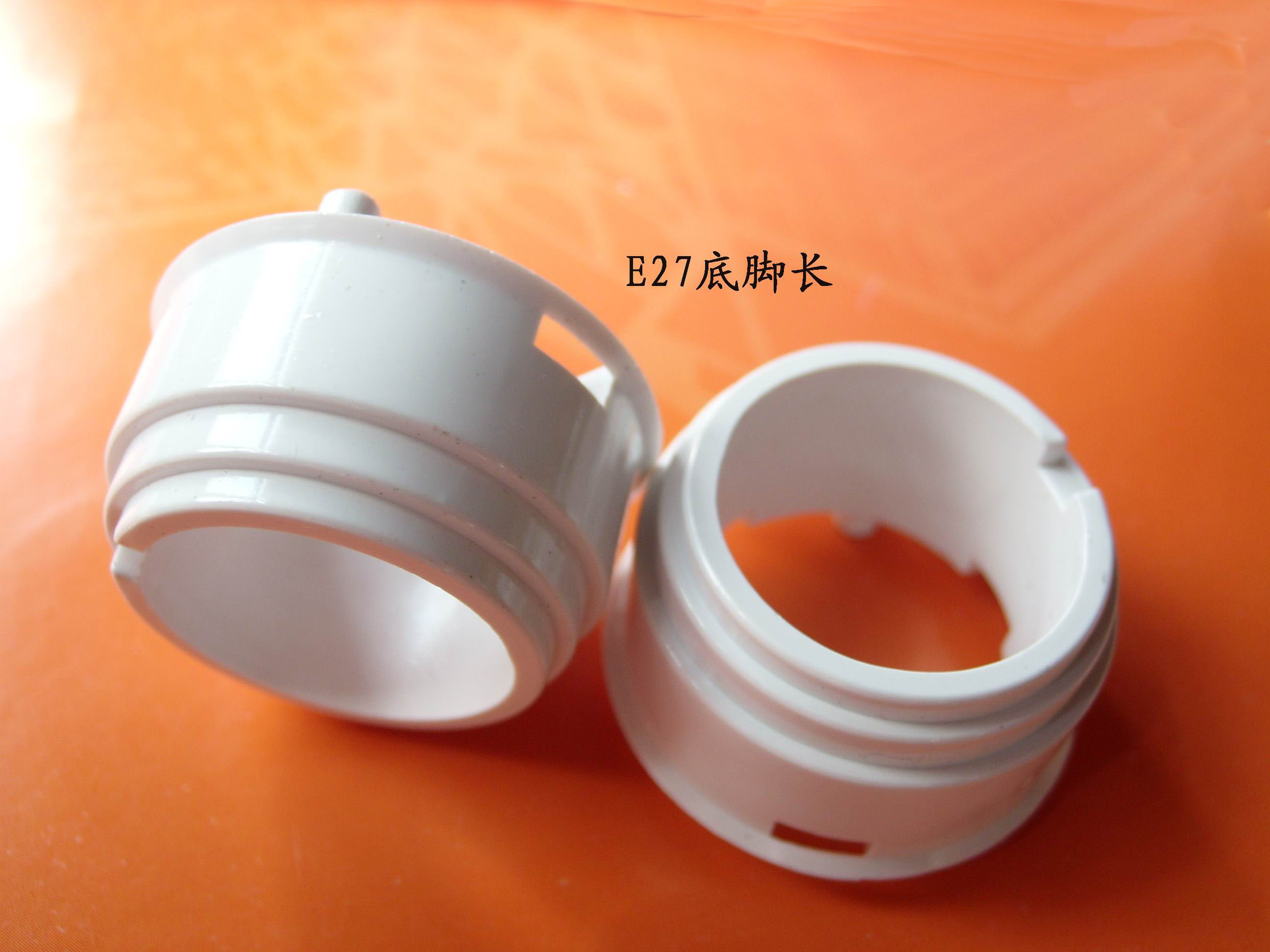 旭錦供應(yīng)塑膠支架，燈頭