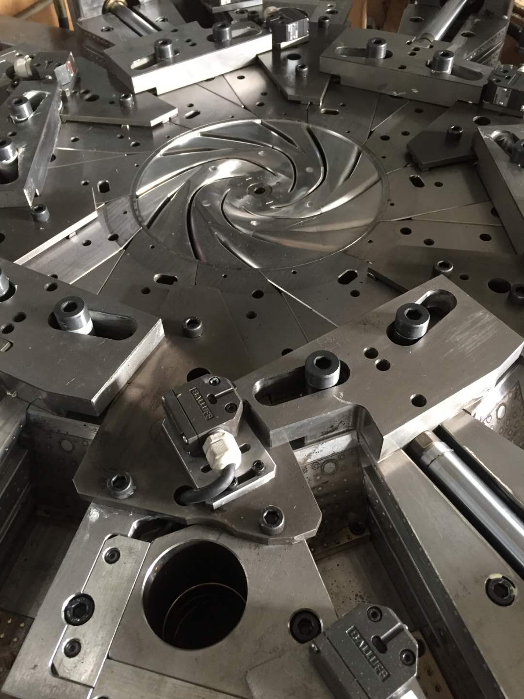 中山塑膠模具，注塑模具旭錦模具廠家制造